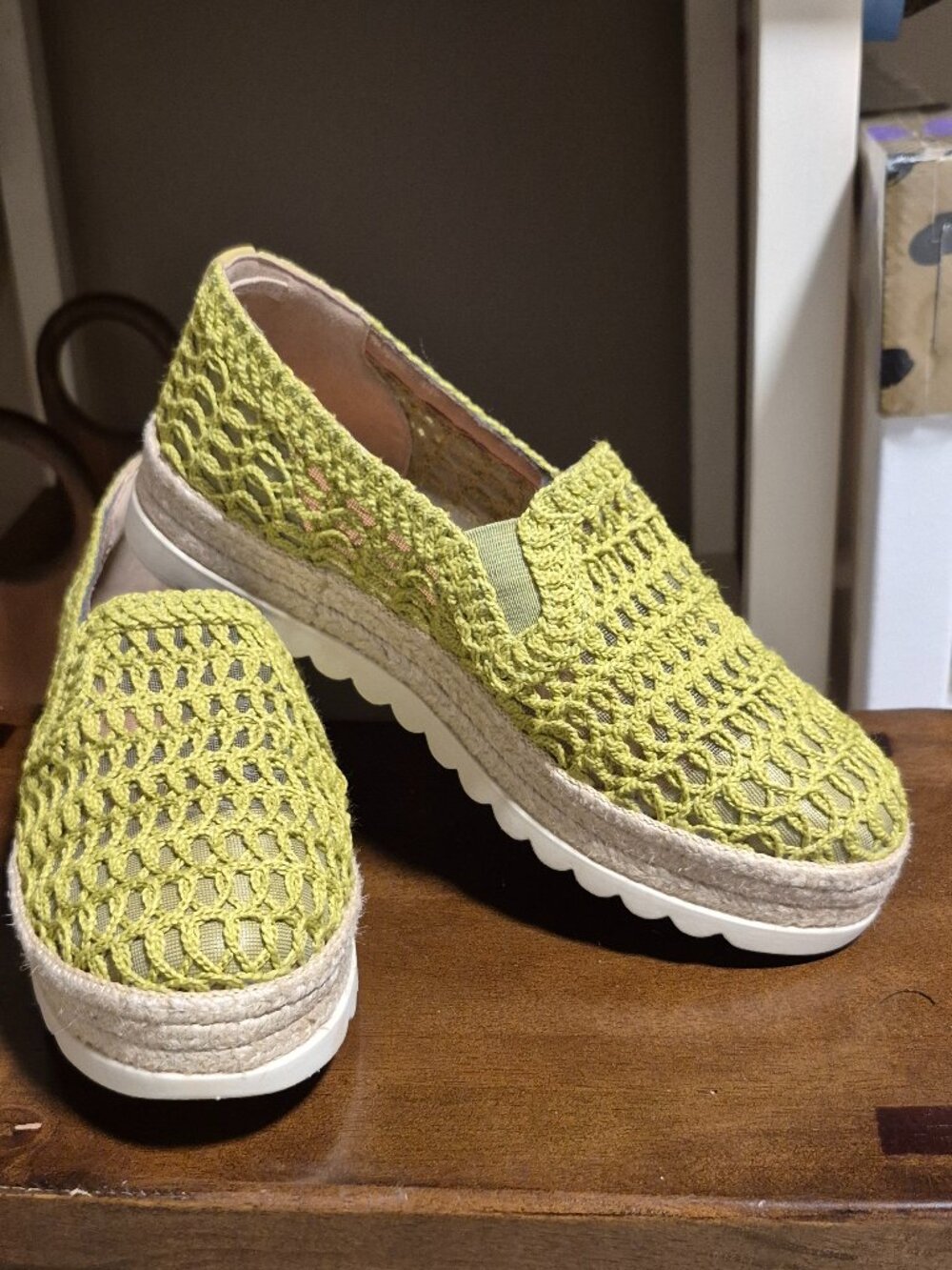 VALENTINA ESPADRILLES - Size 8.5 (39)  Brand New